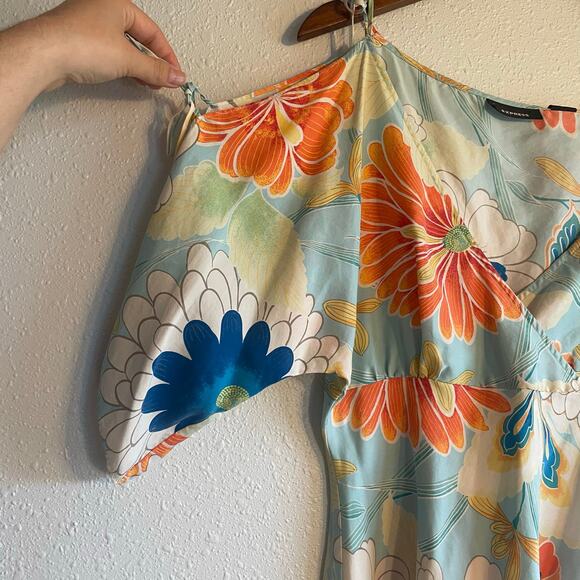 Express Chic Maximal Silk Spring Summer Cutout Top - Picture 5 of 6